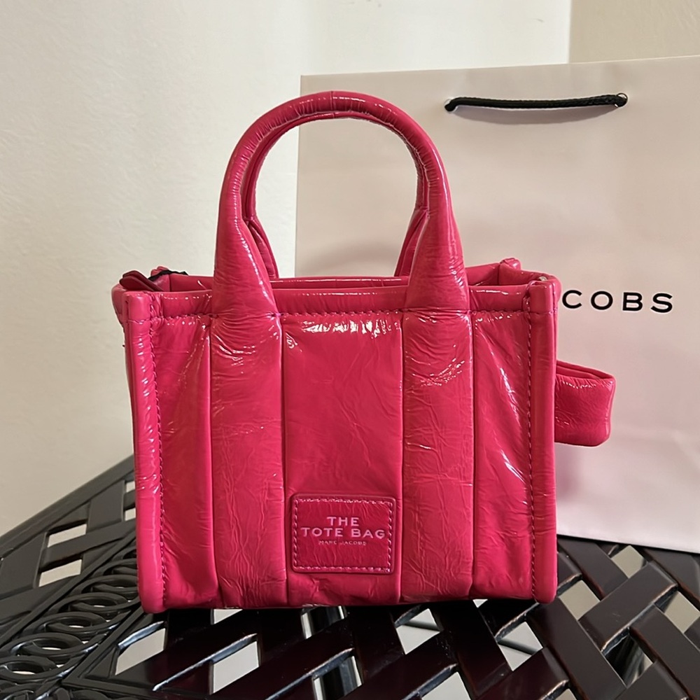 ❌SOLD❌NWT Marc Jacobs The Tote Bag Mini in Magenta Color - Picture 2 of 9